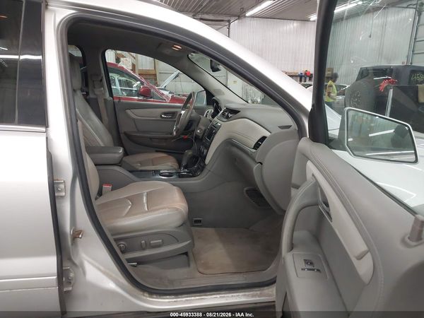 2016 CHEVROLET TRAVERSE 2LT — I5