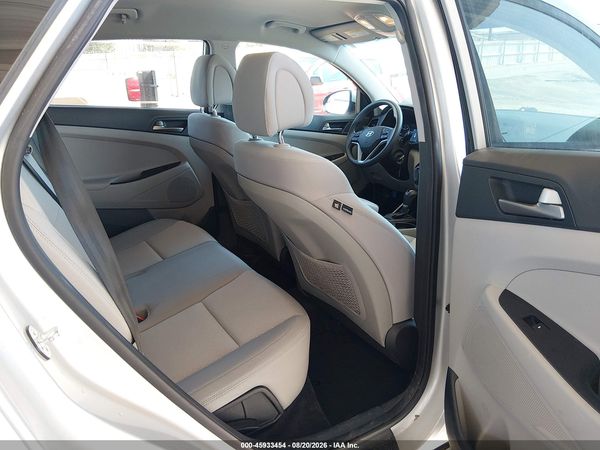2018 HYUNDAI TUCSON SE — I8