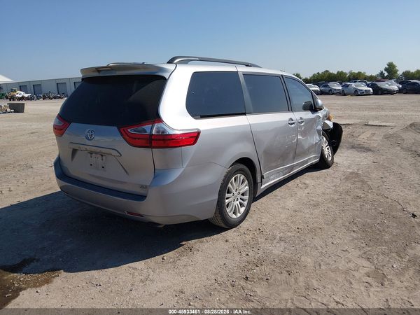 2017 TOYOTA SIENNA XLE 8 PASSENGER — I4