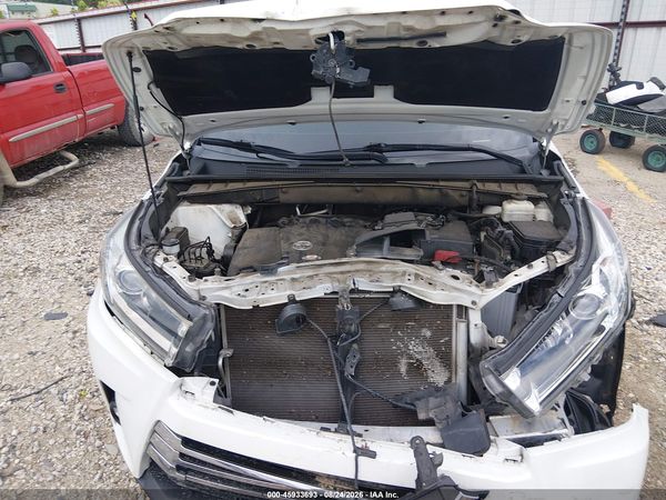2019 TOYOTA HIGHLANDER LIMITED