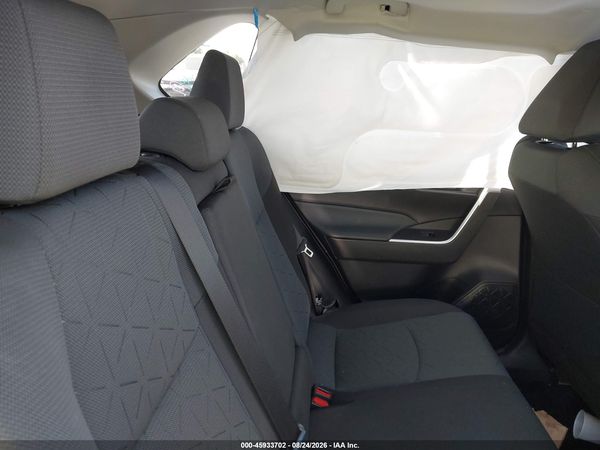 2025 TOYOTA RAV4 XLE — I8
