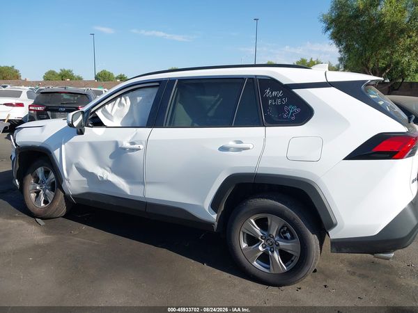 2025 TOYOTA RAV4 XLE — I117