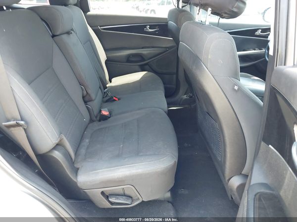 2017 KIA SORENTO 2.4L LX