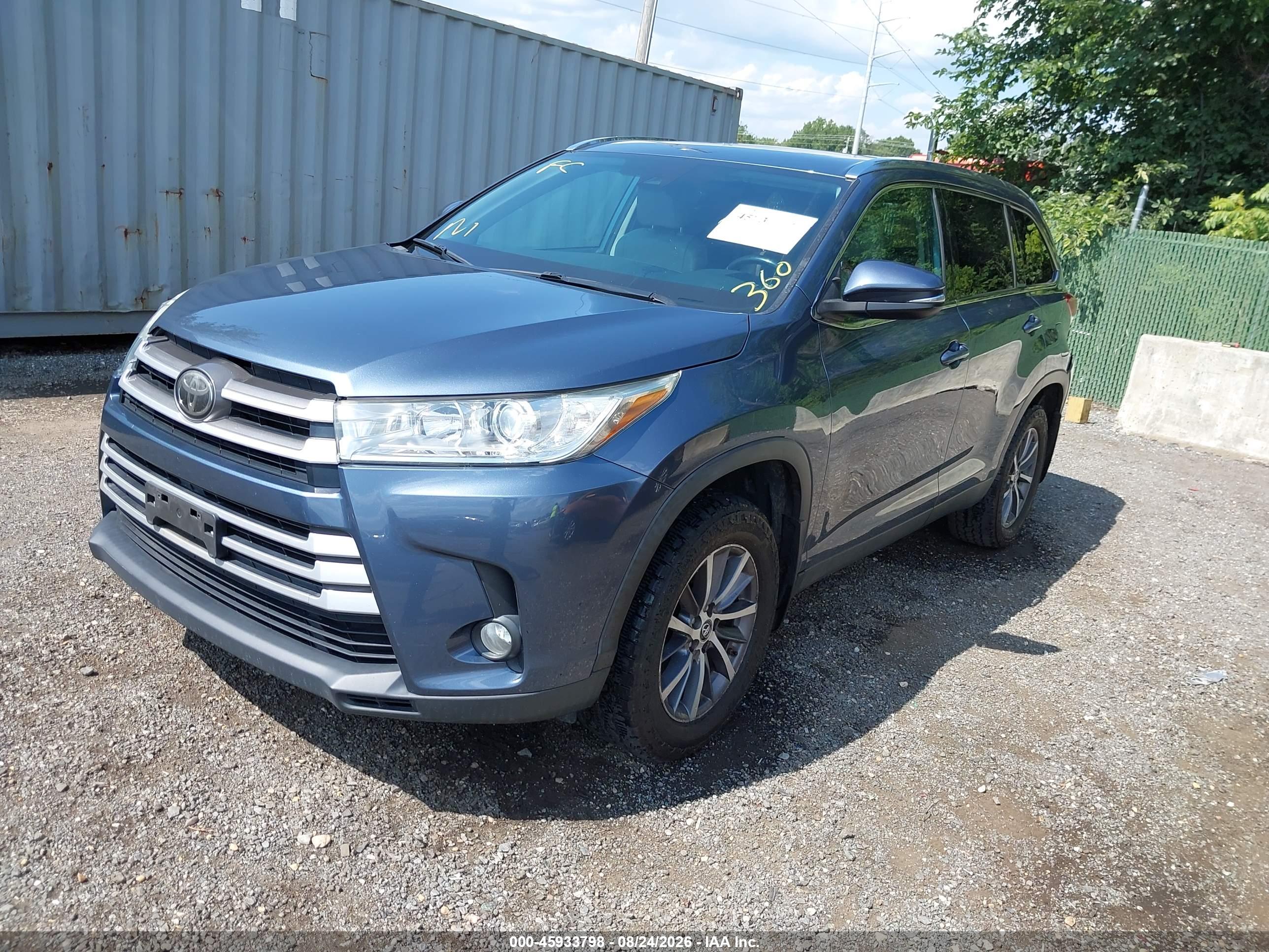 2019 TOYOTA HIGHLANDER XLE — I2