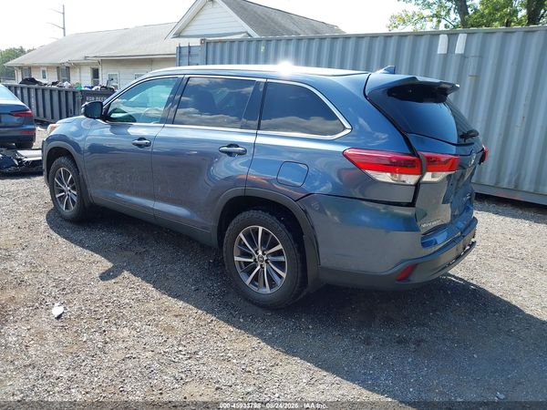 2019 TOYOTA HIGHLANDER XLE — I3
