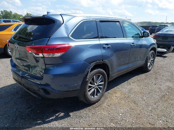 2019 TOYOTA HIGHLANDER XLE — I4