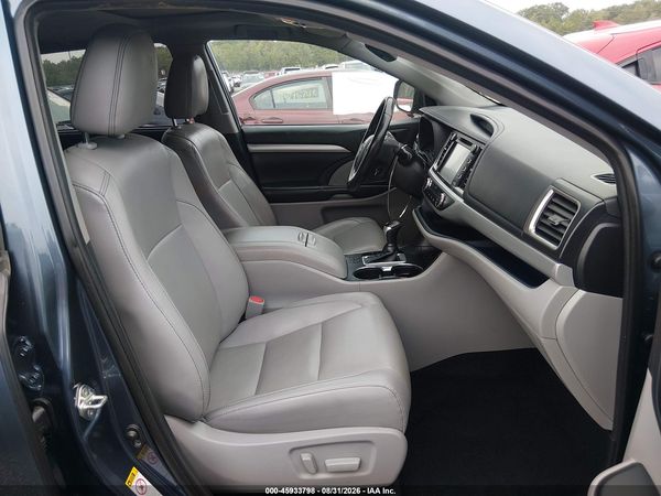 2019 TOYOTA HIGHLANDER XLE — I5