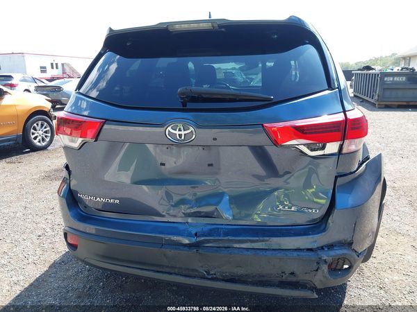 2019 TOYOTA HIGHLANDER XLE — I6
