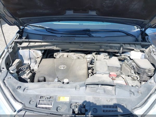 2019 TOYOTA HIGHLANDER XLE — I10