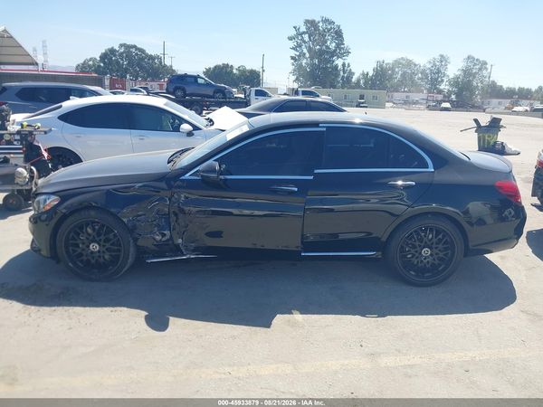 2016 MERCEDES-BENZ C 300 C300 — I117