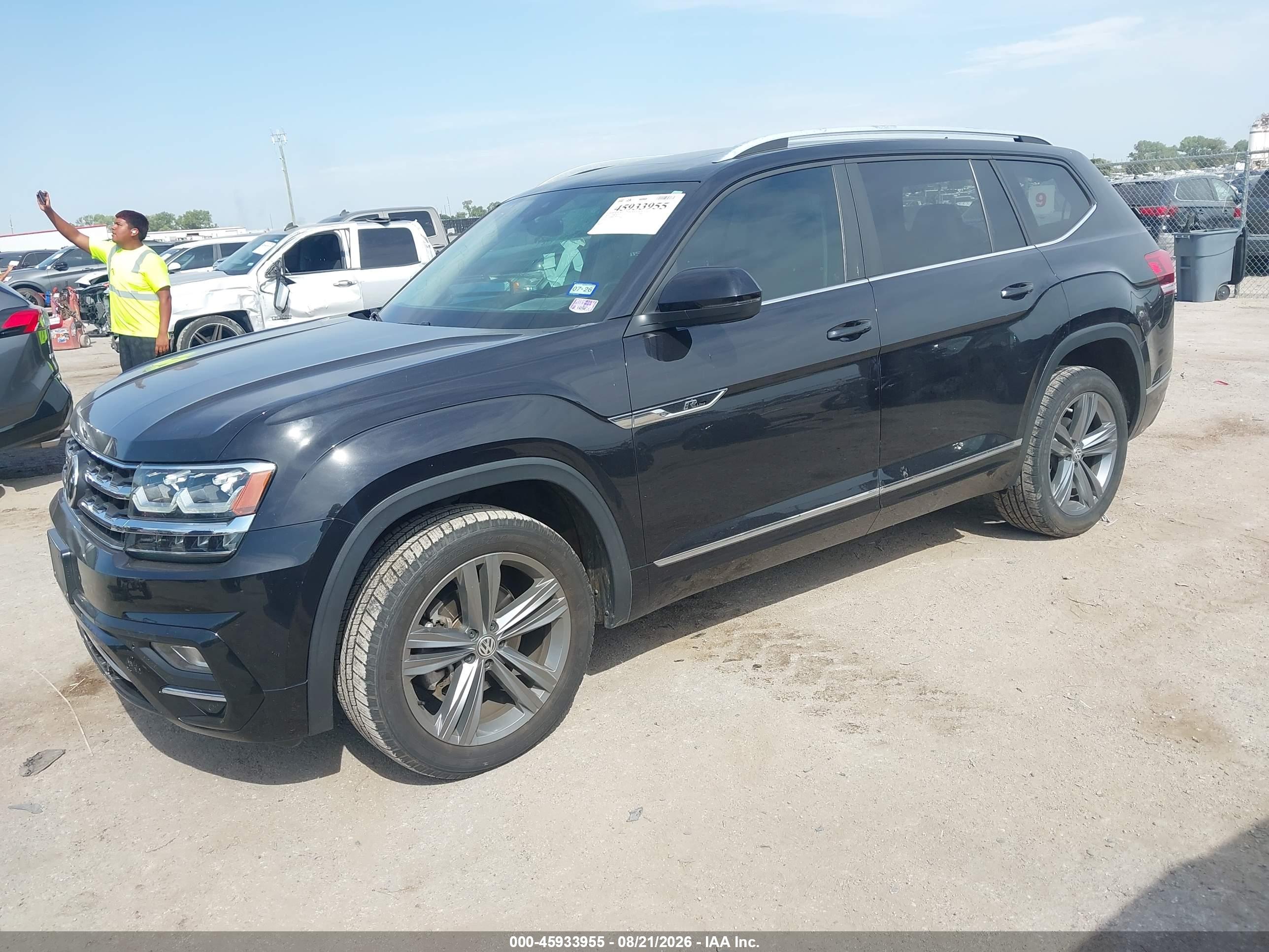 2019 VOLKSWAGEN ATLAS 3.6L V6 SEL R-LINE — I2