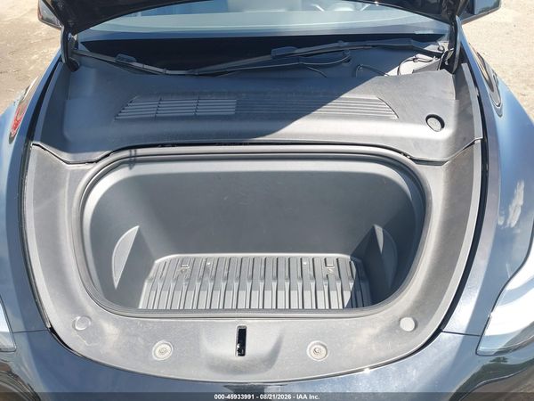 2021 TESLA MODEL Y — I10