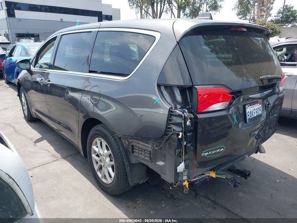 2017 CHRYSLER PACIFICA LX — I3