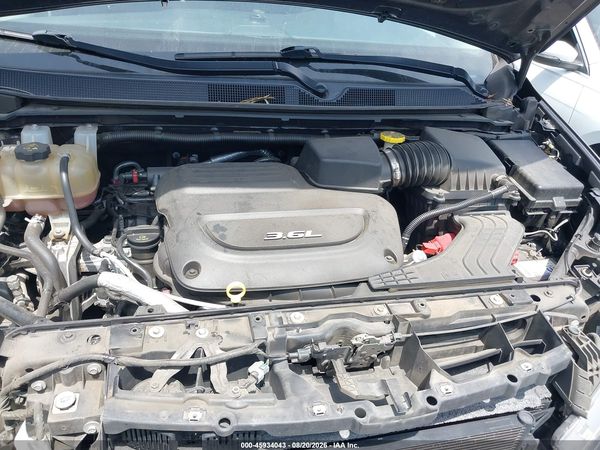2017 CHRYSLER PACIFICA LX — I10