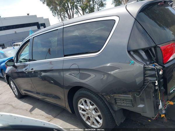 2017 CHRYSLER PACIFICA LX — I117