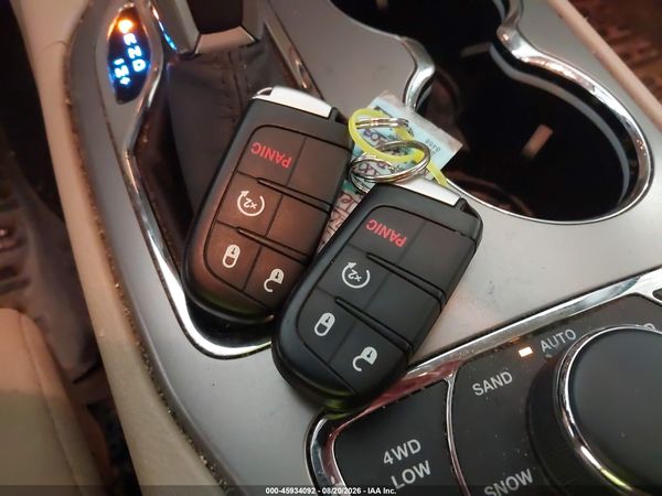2019 JEEP GRAND CHEROKEE LAREDO E 4X4