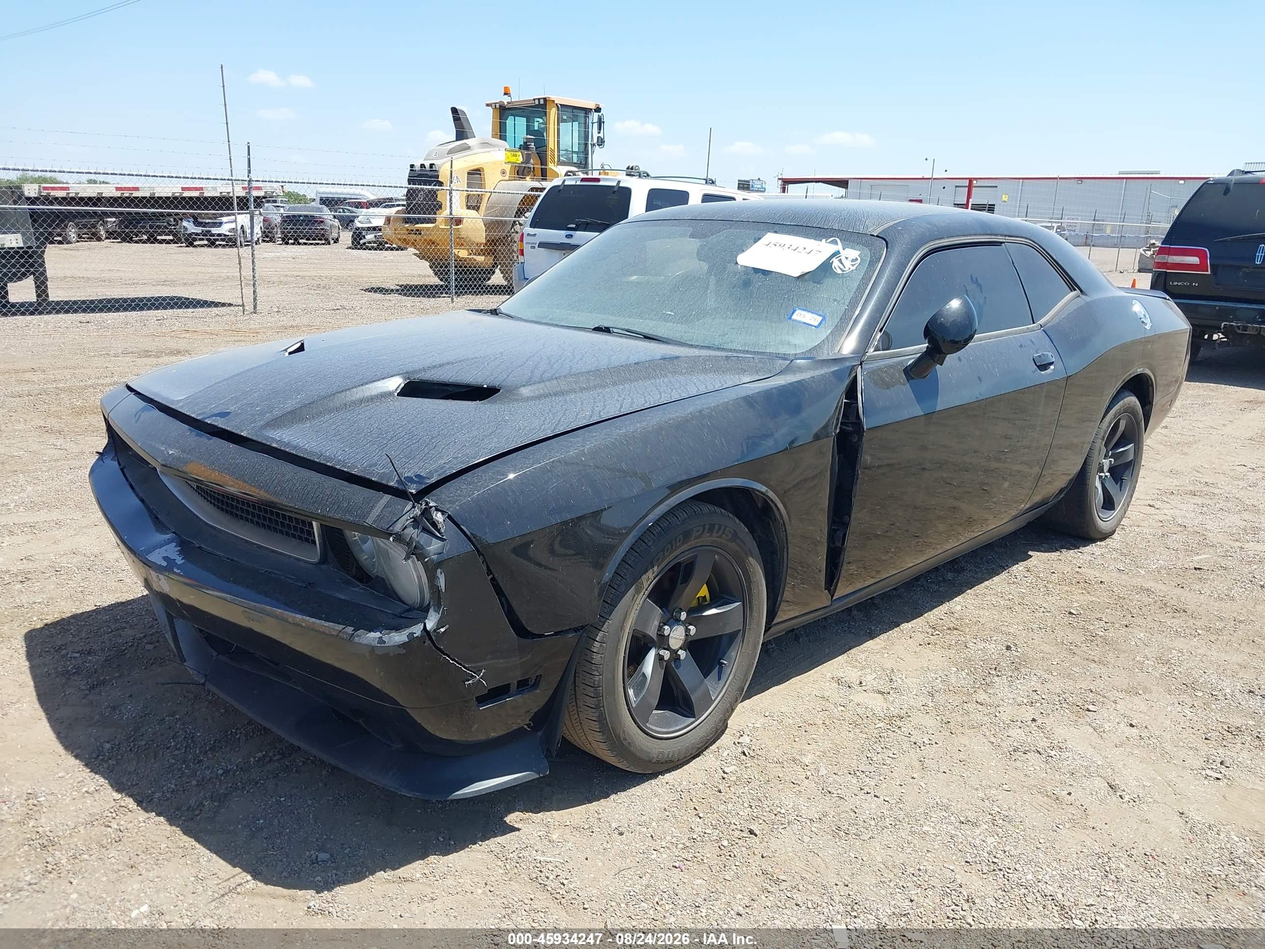 2013 DODGE CHALLENGER SXT — I2