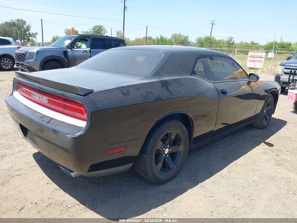 2013 DODGE CHALLENGER SXT — I4