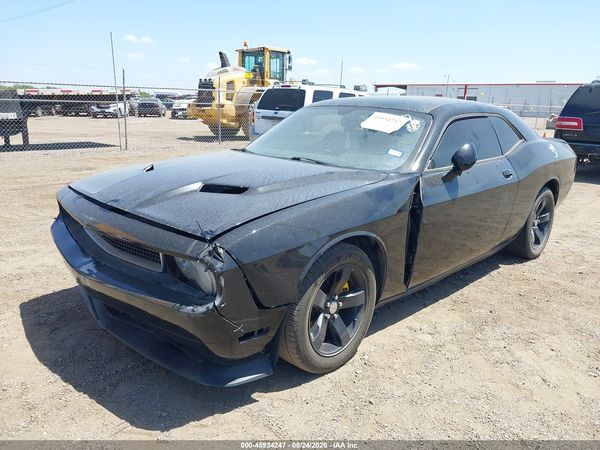 2013 DODGE CHALLENGER SXT — I6
