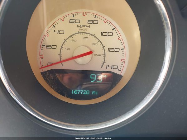 2013 DODGE CHALLENGER SXT — I7