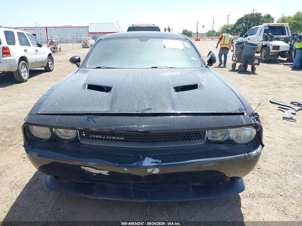 2013 DODGE CHALLENGER SXT — I115