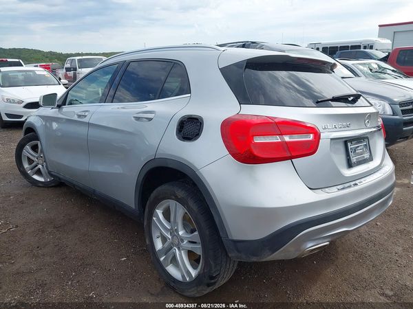 2015 MERCEDES-BENZ GLA 250 4MATIC