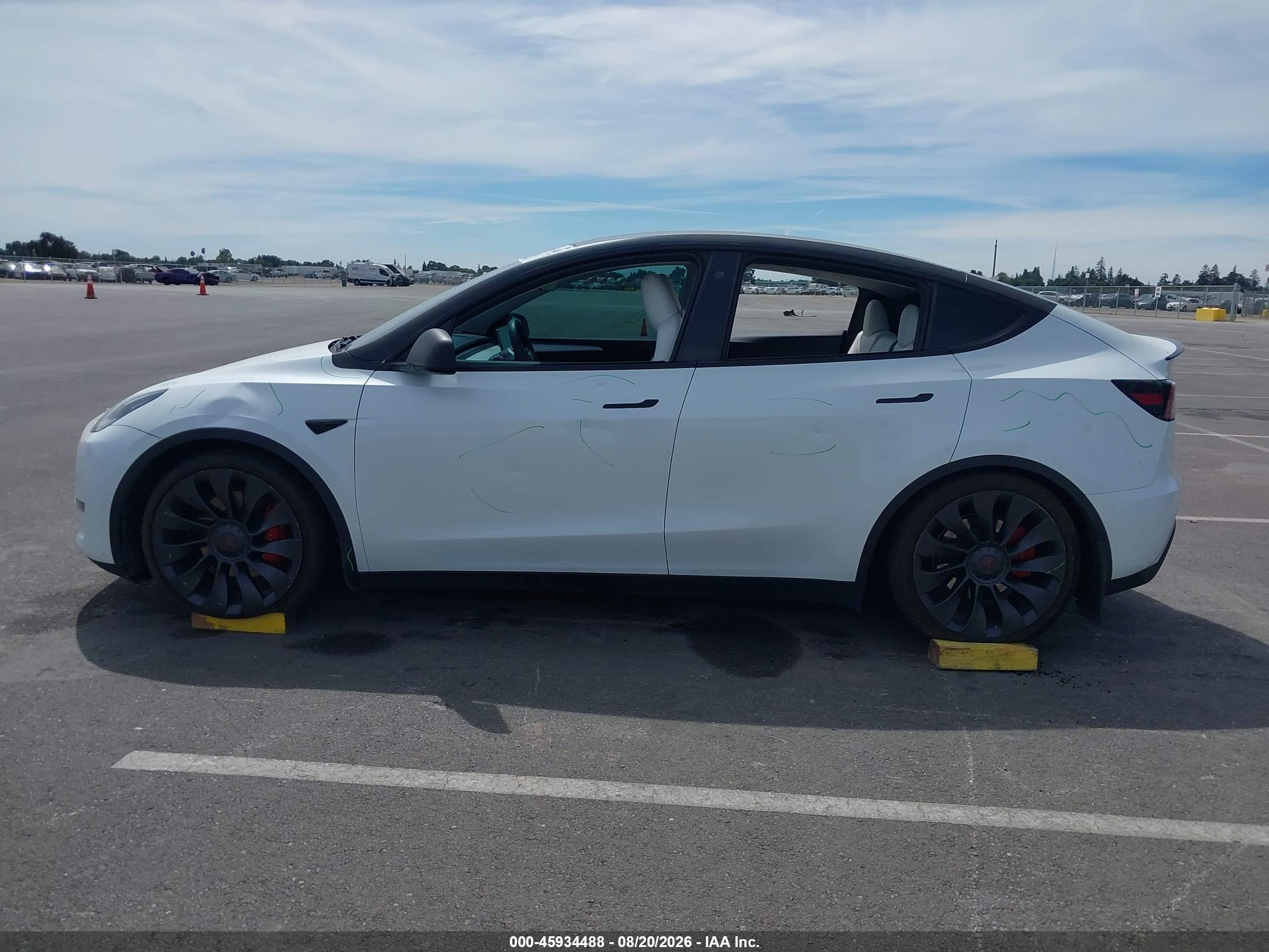 2023 TESLA MODEL Y