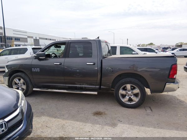 2016 RAM 1500 SLT