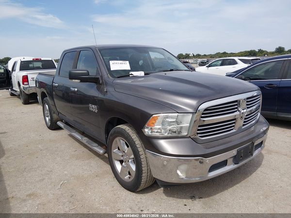 2016 RAM 1500 SLT