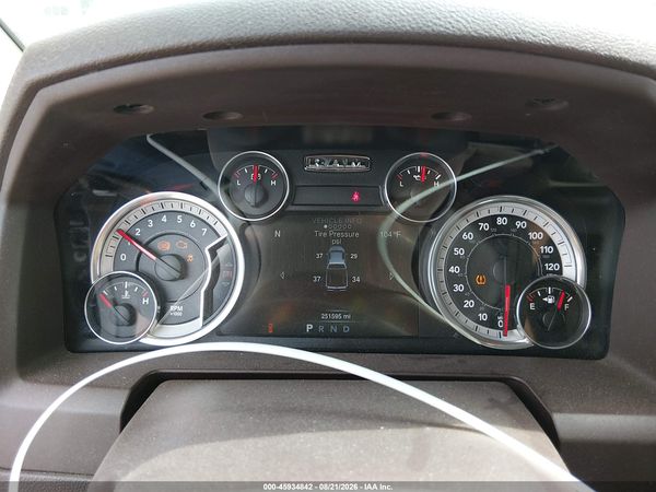 2016 RAM 1500 SLT