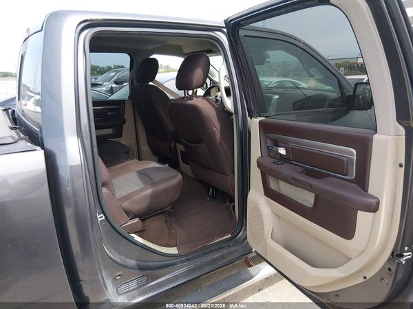2016 RAM 1500 SLT