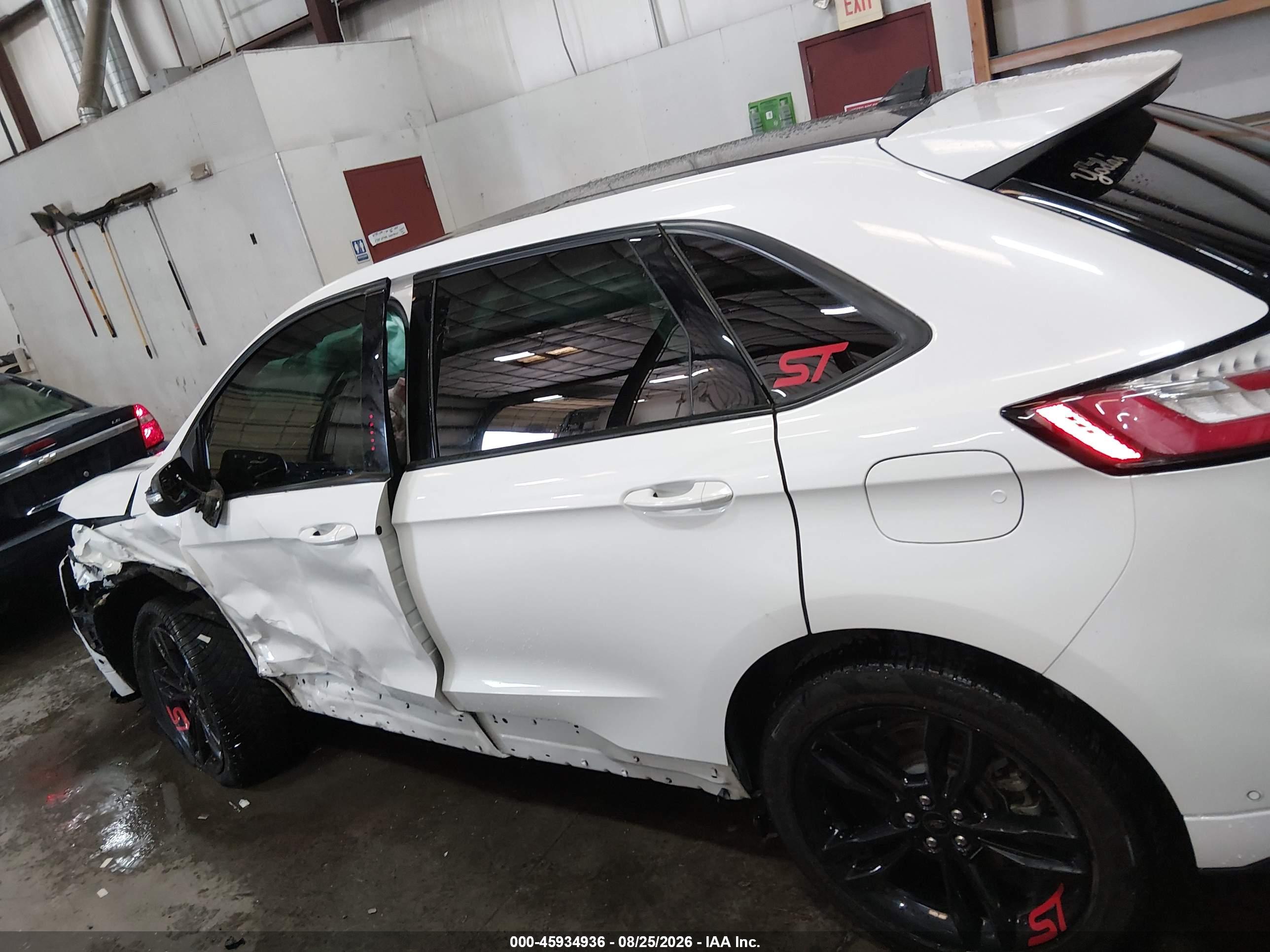 2021 FORD EDGE ST
