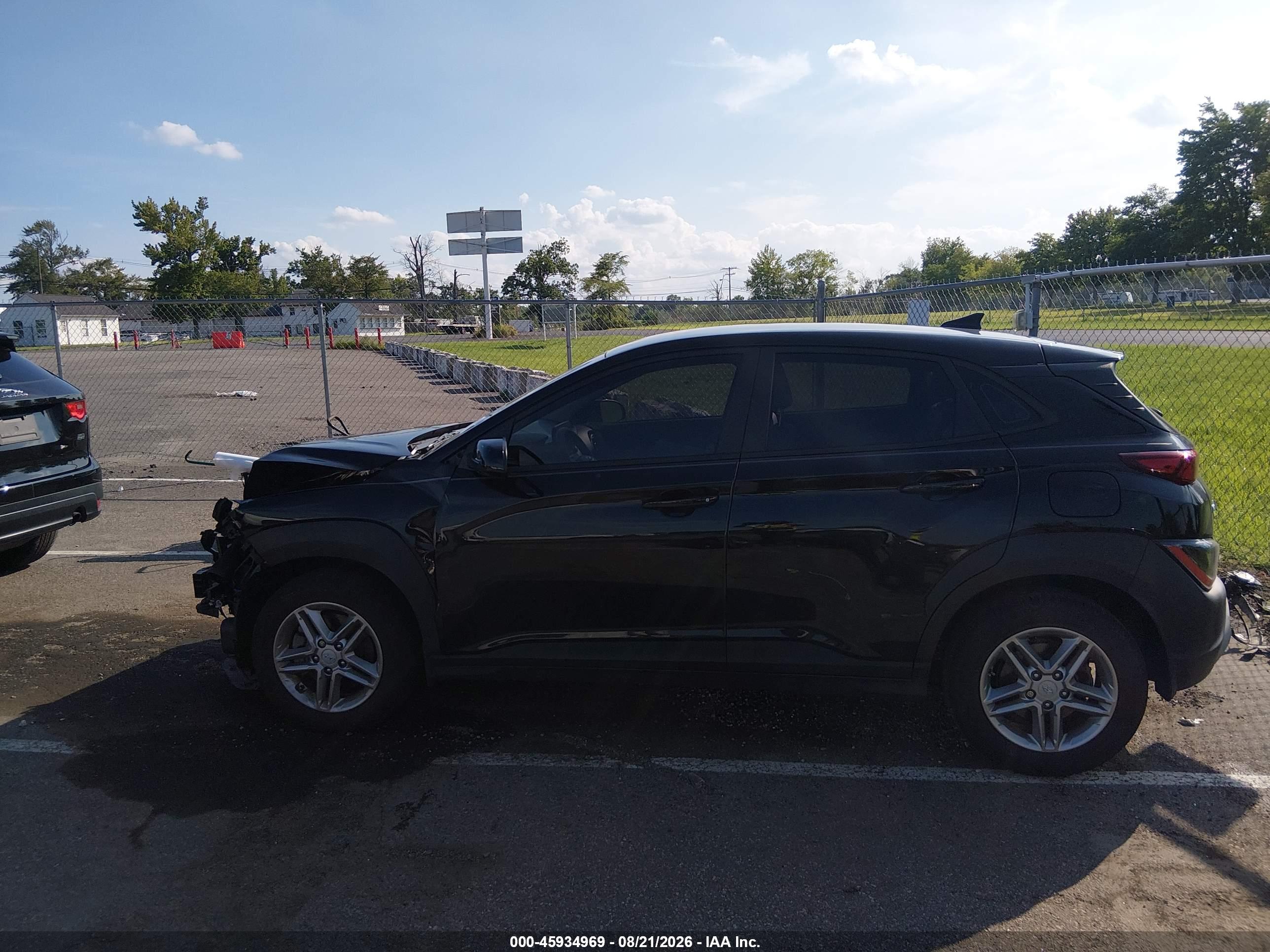 2022 HYUNDAI KONA SE