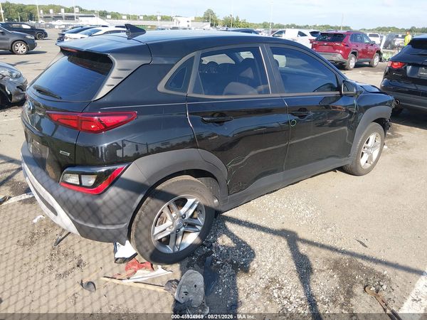 2022 HYUNDAI KONA SE