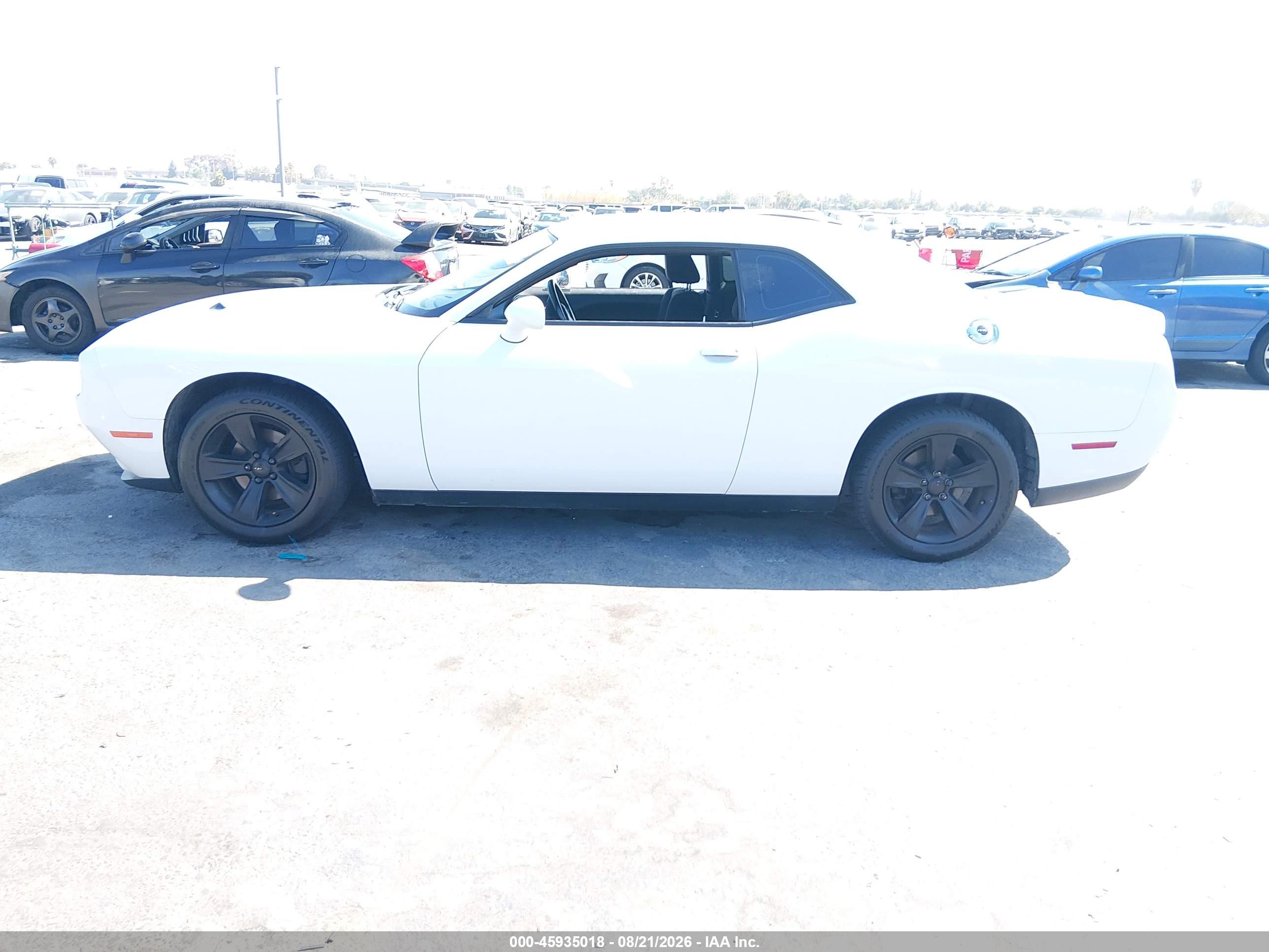 2021 DODGE CHALLENGER SXT
