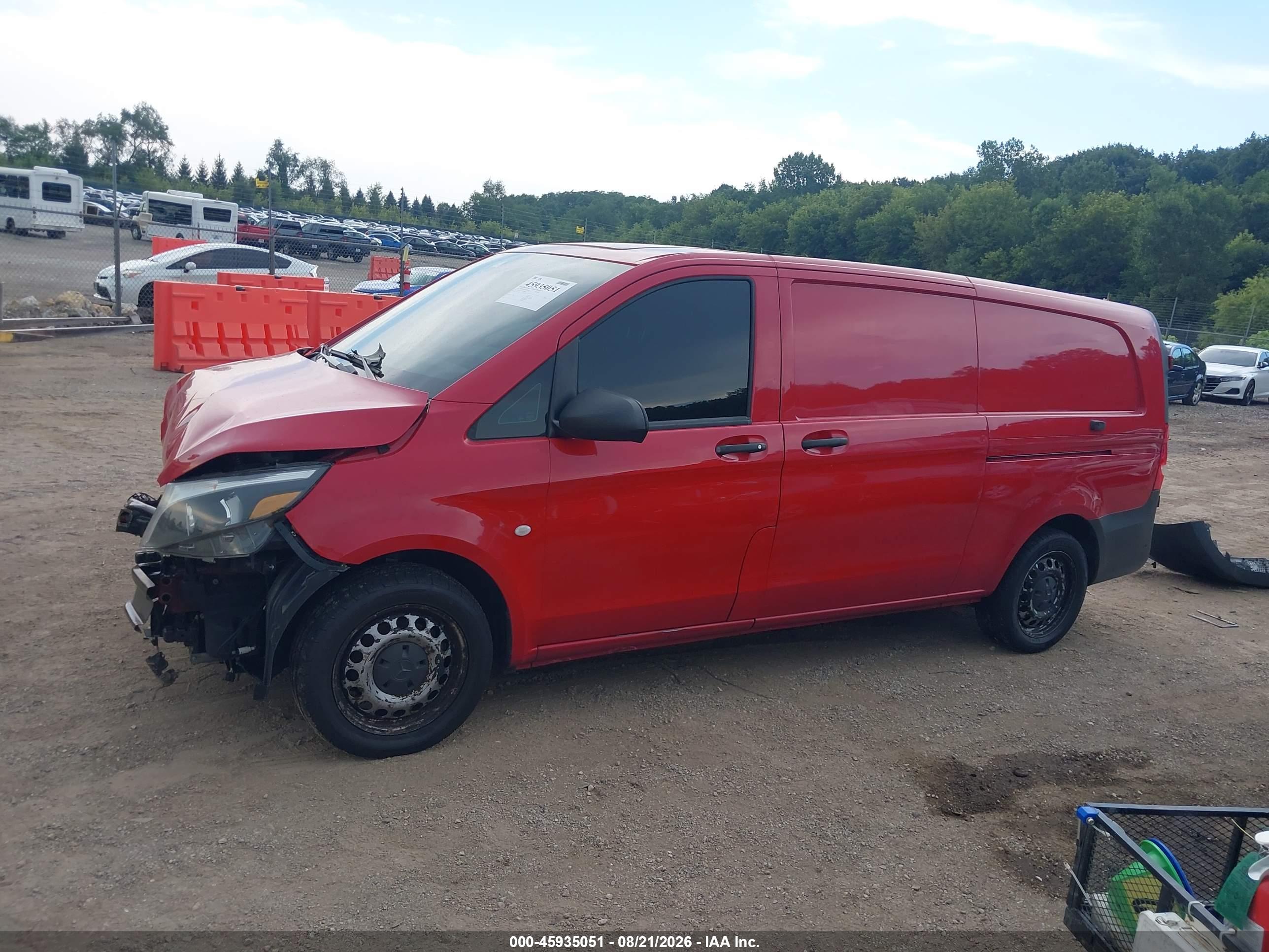 2019 MERCEDES-BENZ METRIS
