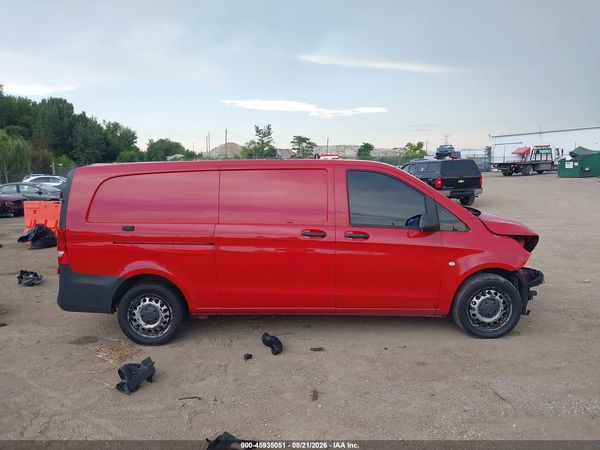 2019 MERCEDES-BENZ METRIS