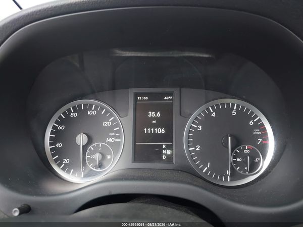 2019 MERCEDES-BENZ METRIS