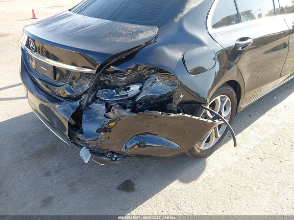 2017 MERCEDES-BENZ C 300 C300 — I6