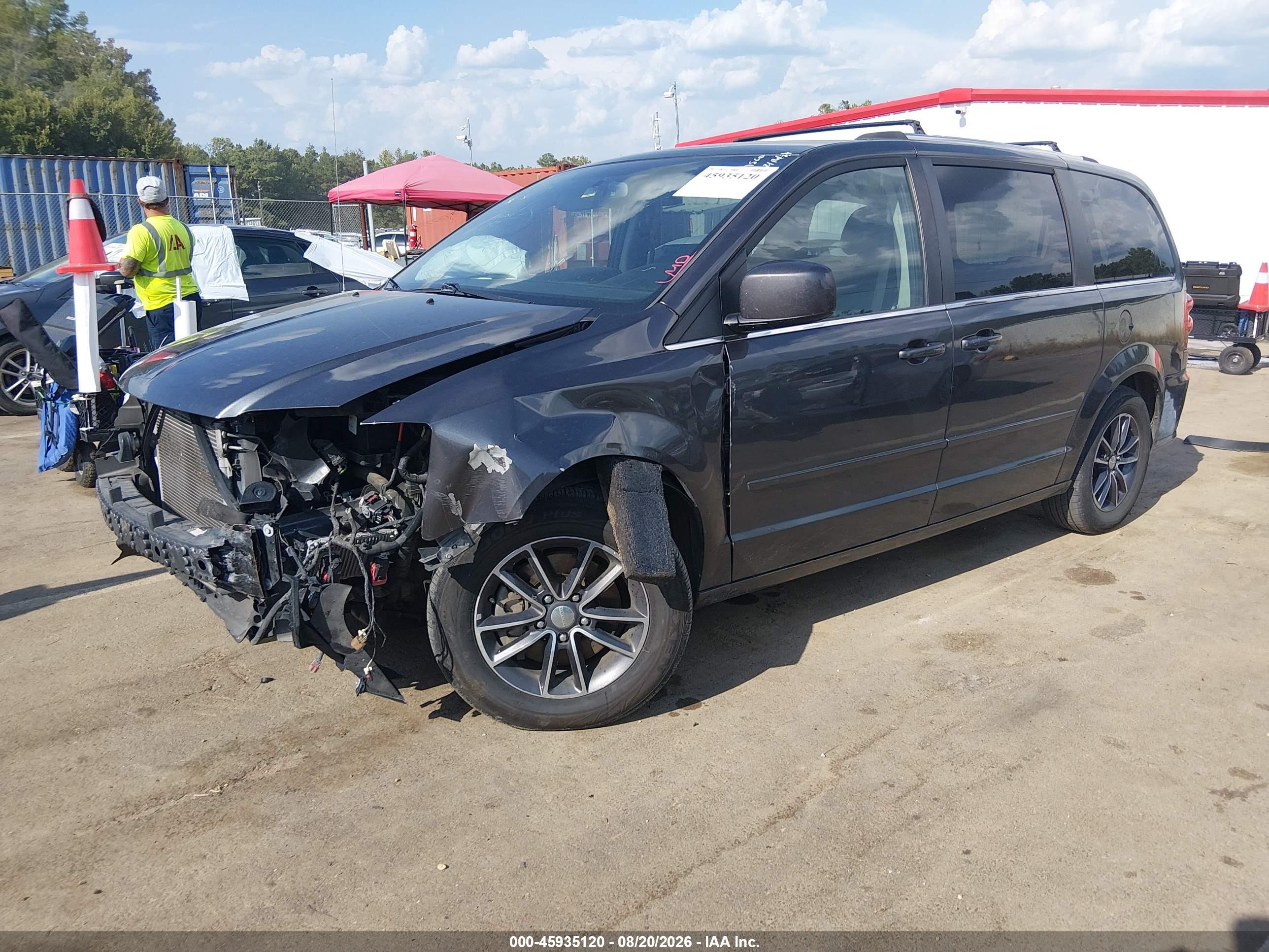 2017 DODGE GRAND CARAVAN SXT — I2
