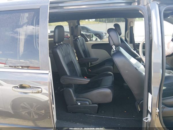 2017 DODGE GRAND CARAVAN SXT — I8