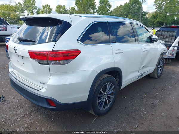 2018 TOYOTA HIGHLANDER XLE