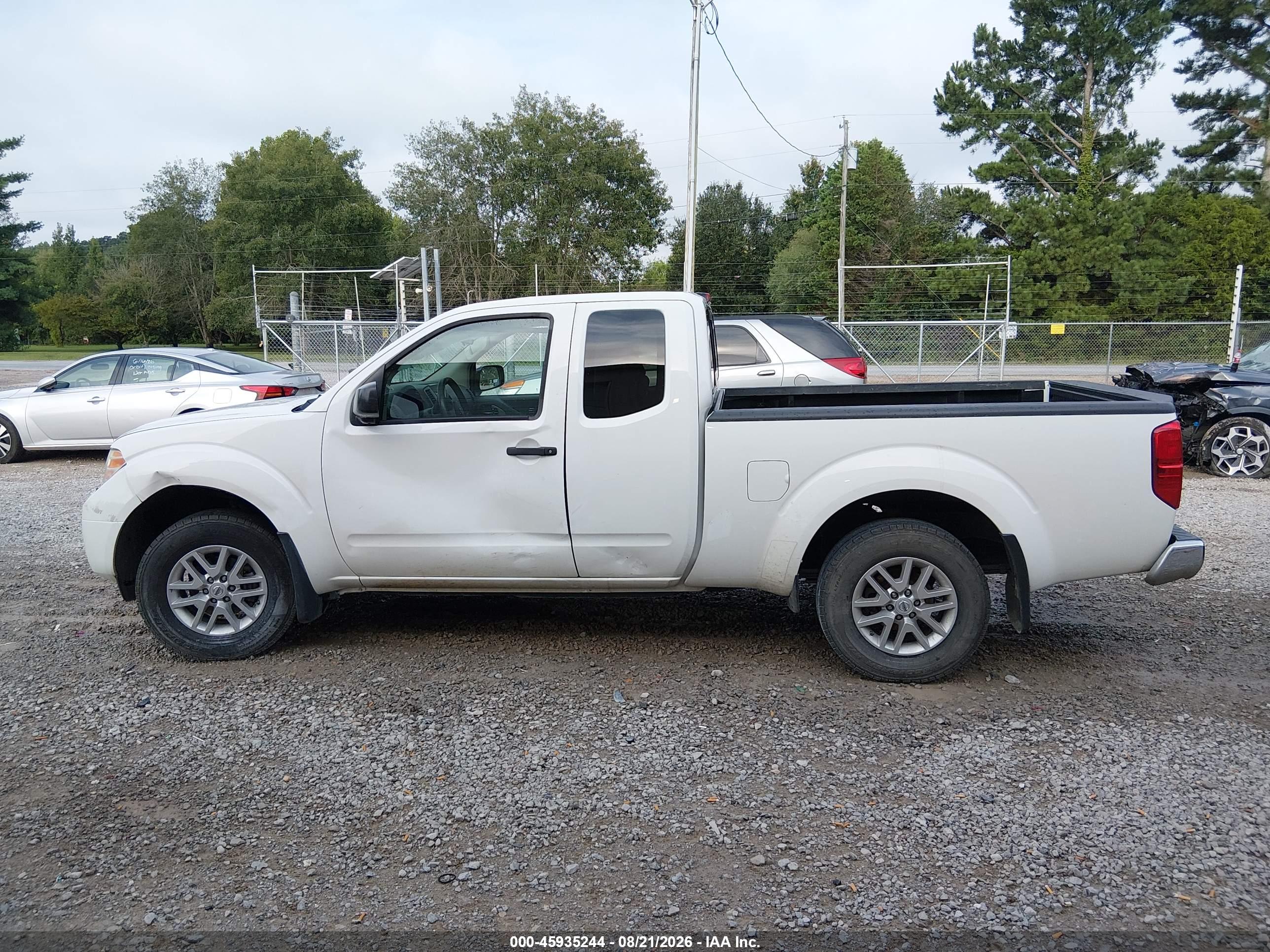 2019 NISSAN FRONTIER SV
