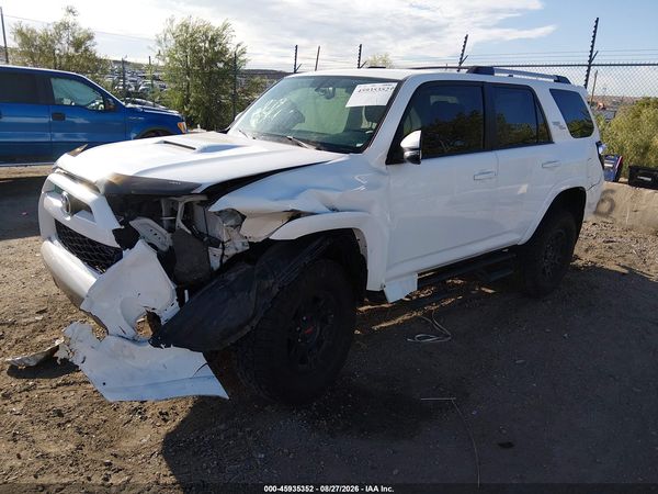 2018 TOYOTA 4RUNNER — I2