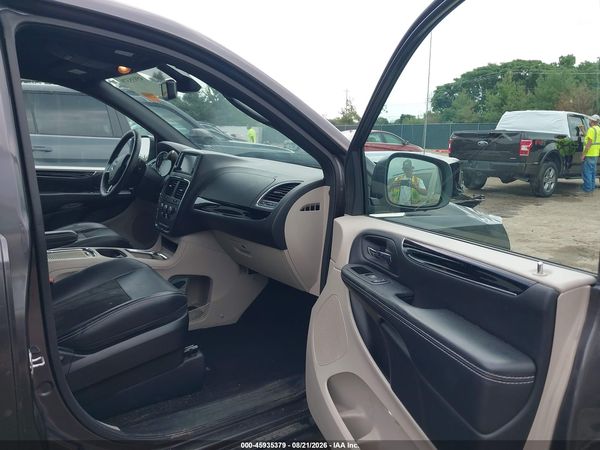 2019 DODGE GRAND CARAVAN SXT — I5