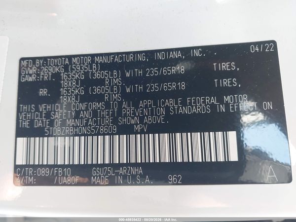 2022 TOYOTA HIGHLANDER LE