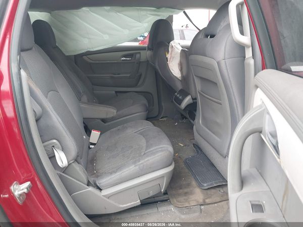 2014 CHEVROLET TRAVERSE LT — I8