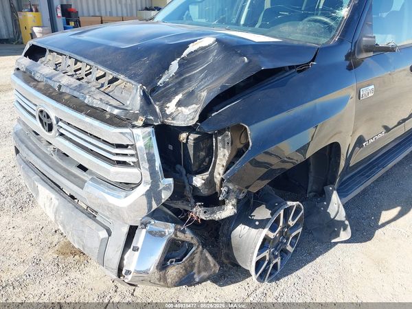 2017 TOYOTA TUNDRA SR5 5.7L V8