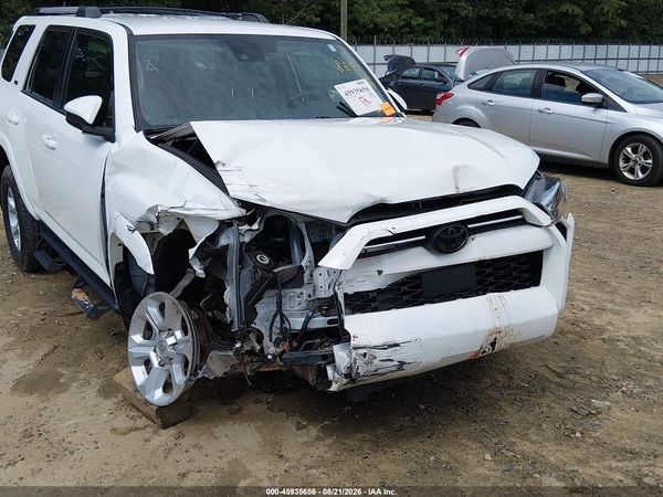 2022 TOYOTA 4RUNNER SR5 — I6