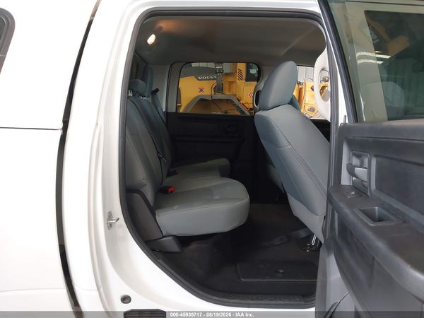 2017 RAM 3500 TRADESMAN  4X4 8' BOX